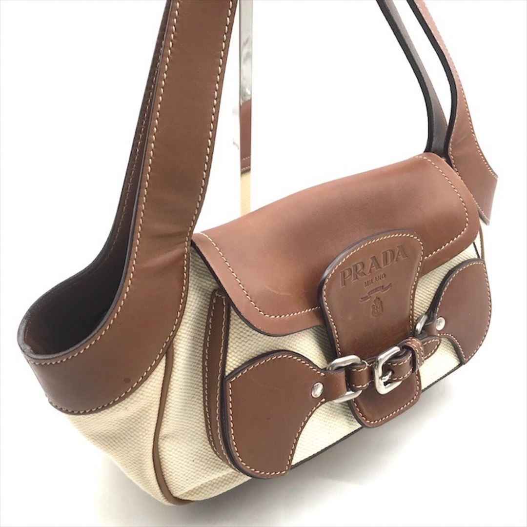 PRADA - 良品 PRADA プラダ ロゴ型押し シルバー金具 キャンバス PRADA - 良品 PRADA プラダ ロゴ型押し シルバー金具 キャンバス