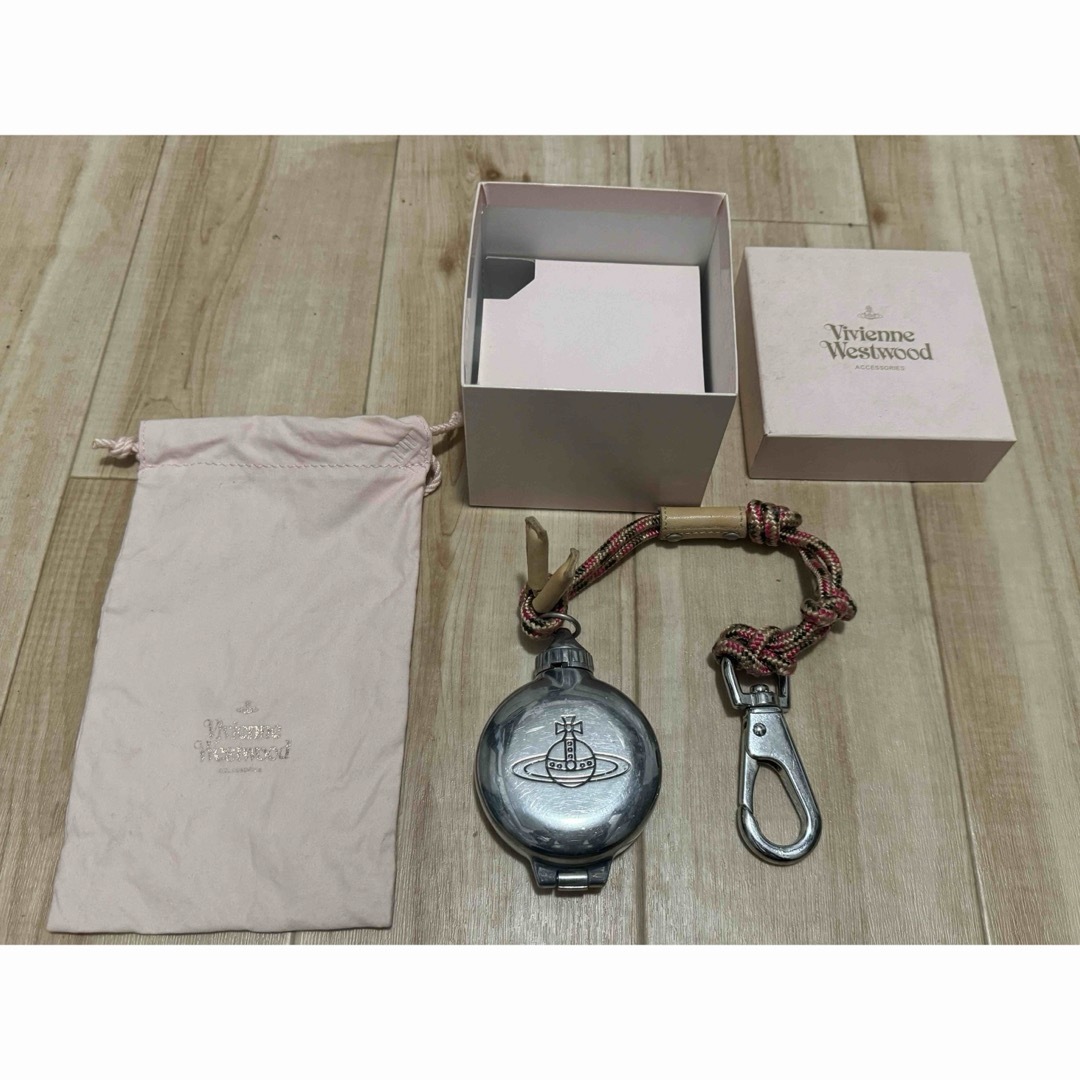 Vivienne Westwood 廃盤 組み合わさ 携帯灰皿 Vivienne Westwood 廃盤 組み合わさ 携帯灰皿