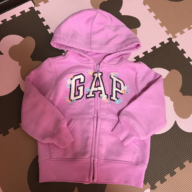 babyGAP(ベビーギャップ)のパーカー キッズ/ベビー/マタニティのキッズ服女の子用(90cm~)(ジャケット/上着)の商品写真