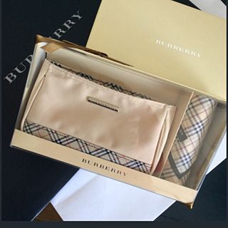 バーバリー(BURBERRY)のBURBERRY⭐️ポーチ&ハンカチ(ポーチ)