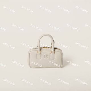 MIU MIU(ハンドバッグ)のフリマアイテム一覧 MIU MIU(ハンドバッグ)のフリマアイテム一覧