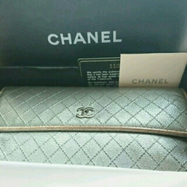 CHANEL(シャネル)のフェレットシャワー様お取り置き4月1日迄CHANEL長財布🌹✨💝 レディースのファッション小物(財布)の商品写真