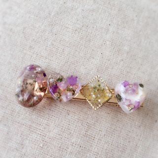 フラワー(flower)の＊フラワークリップ✩2＊レジン＊ハンドメイド(ヘアアクセサリー)