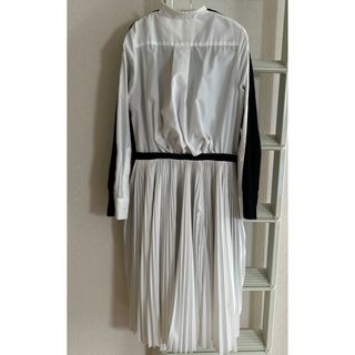 sacai(プリーツ ・ ひざ丈ワンピース)のフリマアイテム一覧 sacai(プリーツ ・ ひざ丈ワンピース)のフリマアイテム一覧