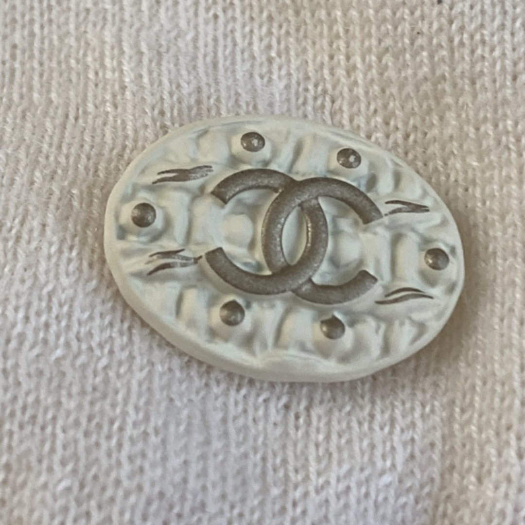 CHANEL - シャネルのラグジュアリーでふんわりお袖とリーフ刺繍 CHANEL - シャネルのラグジュアリーでふんわりお袖とリーフ刺繍