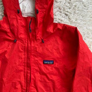 patagonia(ナイロンジャケット ・ レッド/赤色系)のフリマ patagonia(ナイロンジャケット ・ レッド/赤色系)のフリマ