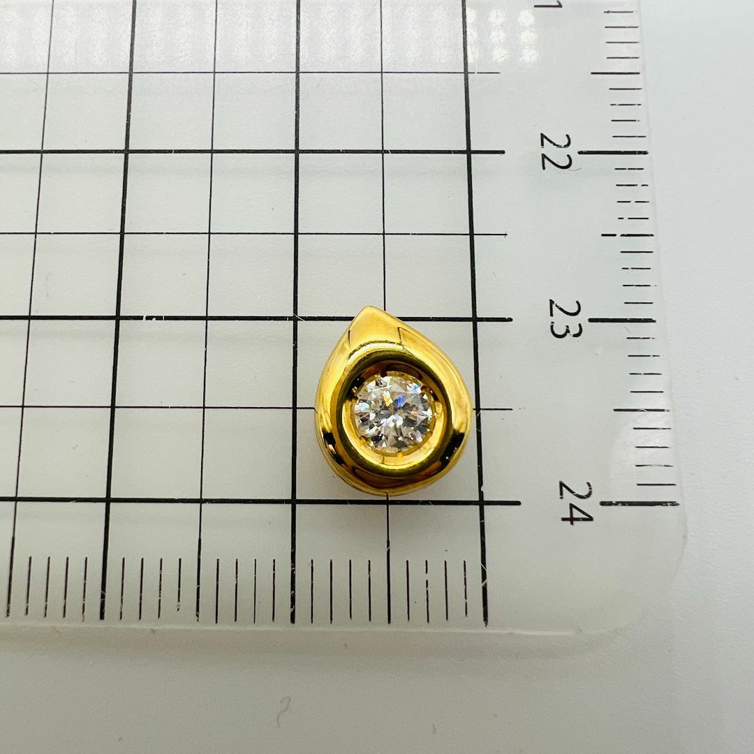 正規店仕入れの K18 雫モチーフペンダントトップ アクセサリー