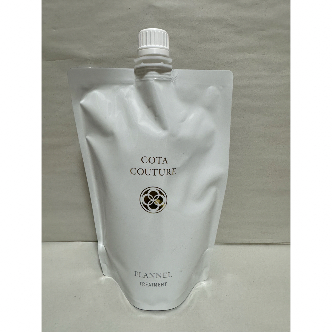 COTA おも コタクチュール トリートメント ベルベット 詰替 (550g) COTA おも コタクチュール トリートメント ベルベット 詰替 (550g)