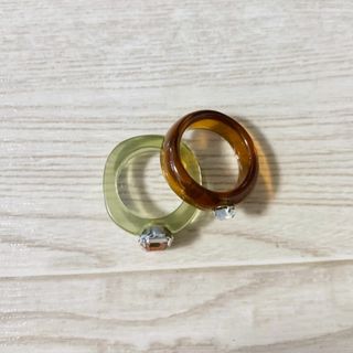 キャセリーニ(Casselini)の即納 クリア クリスタルガラス ビッグ リング 指輪 カラフル 2個セット(リング(指輪))