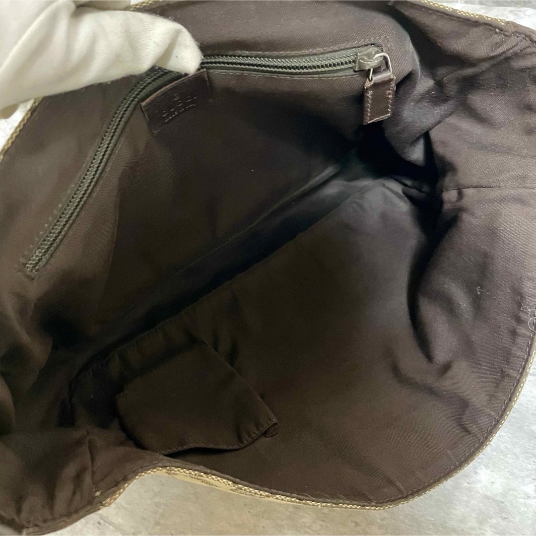 GUCCI - GUCCI メッセンジャーバッグ ショルダーバッグ GG GUCCI - GUCCI メッセンジャーバッグ ショルダーバッグ GG