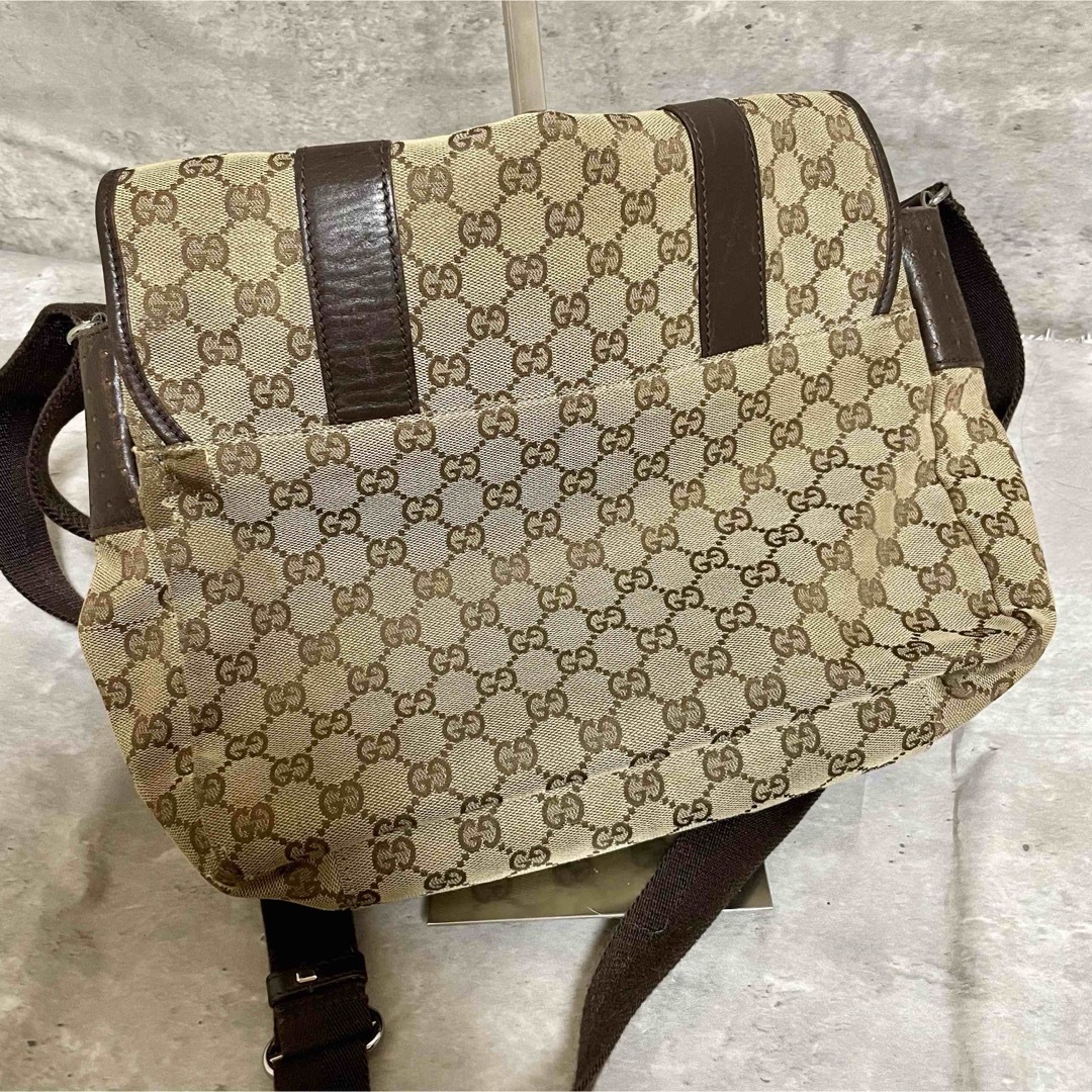 GUCCI - GUCCI メッセンジャーバッグ ショルダーバッグ GG GUCCI - GUCCI メッセンジャーバッグ ショルダーバッグ GG