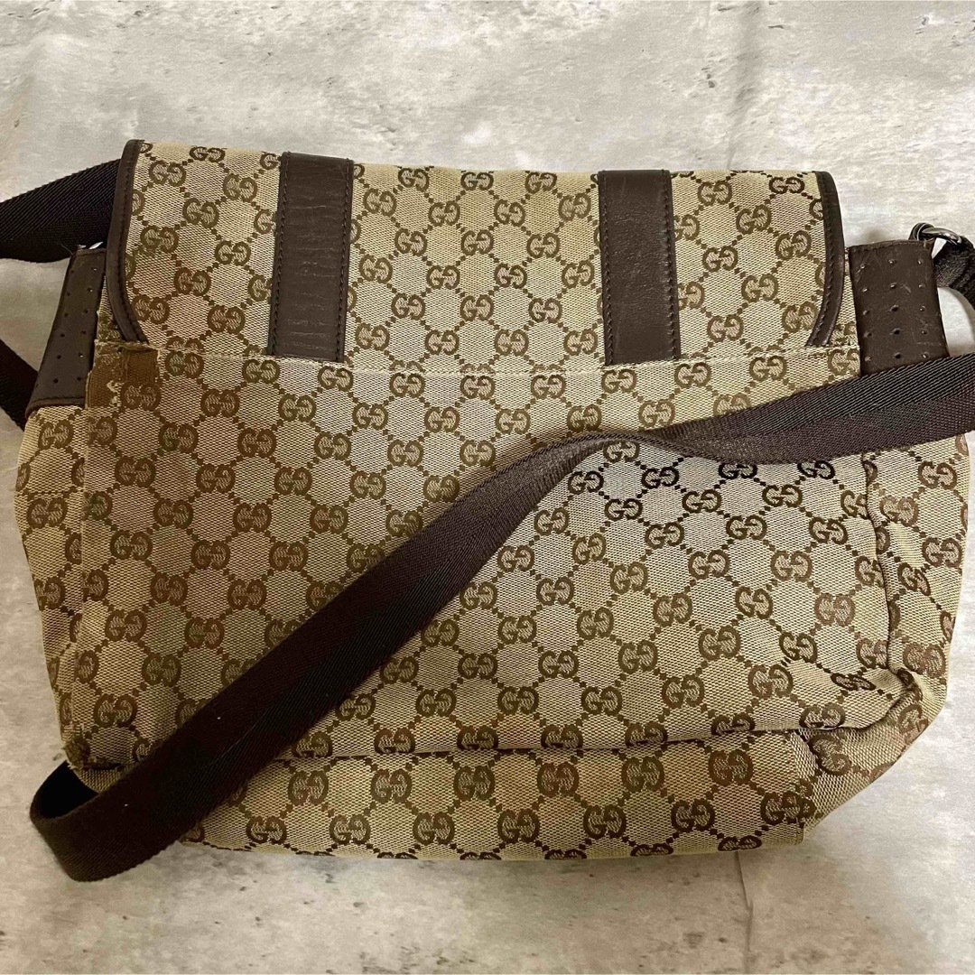 GUCCI - GUCCI メッセンジャーバッグ ショルダーバッグ GG GUCCI - GUCCI メッセンジャーバッグ ショルダーバッグ GG