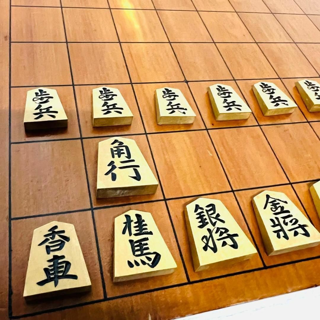 高級 将棋駒 香月作 錦旗 彫駒 駒箱 天童 将棋 駒名匠香月 国井香月 高級 将棋駒 香月作 錦旗 彫駒 駒箱 天童 将棋 駒名匠香月 国井香月