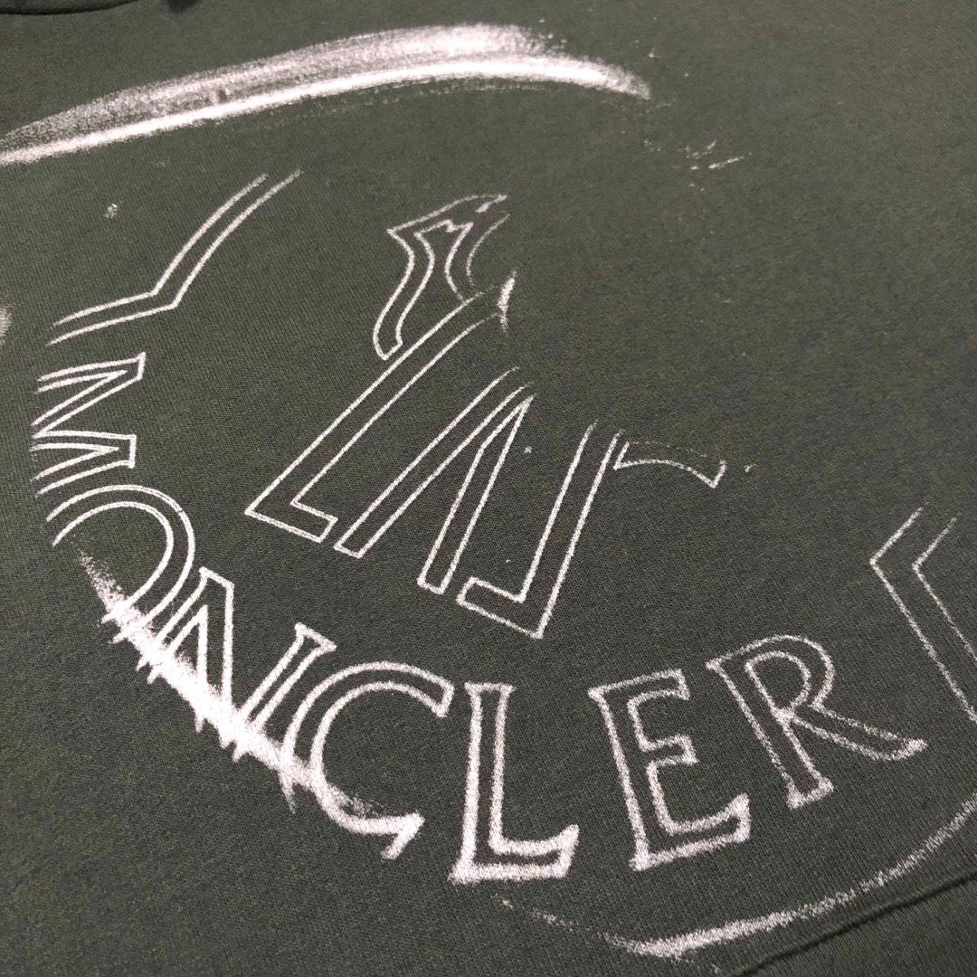 MONCLER - 未使用タグ付き MONCLER モンクレール パーカー 刺繍 MONCLER - 未使用タグ付き MONCLER モンクレール パーカー 刺繍