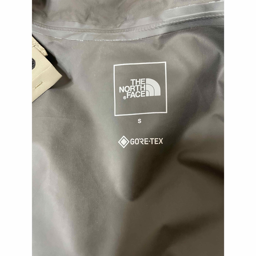 THE NORTH FACE クラウドジャケット（ベージュ）