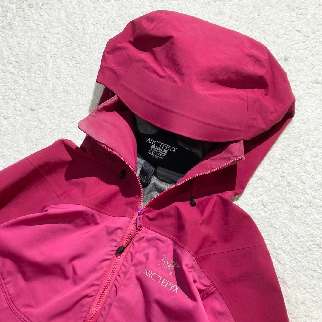 ARC'TERYX フード付きジャケット XS/TP ホワイト(ARC'TERYX ARC'TERYX フード付きジャケット XS/TP ホワイト(ARC'TERYX