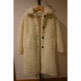 ZARA(ロングコート ・ ホワイト/白色系)のフリマアイテム一覧 ZARA(ロングコート ・ ホワイト/白色系)のフリマアイテム一覧