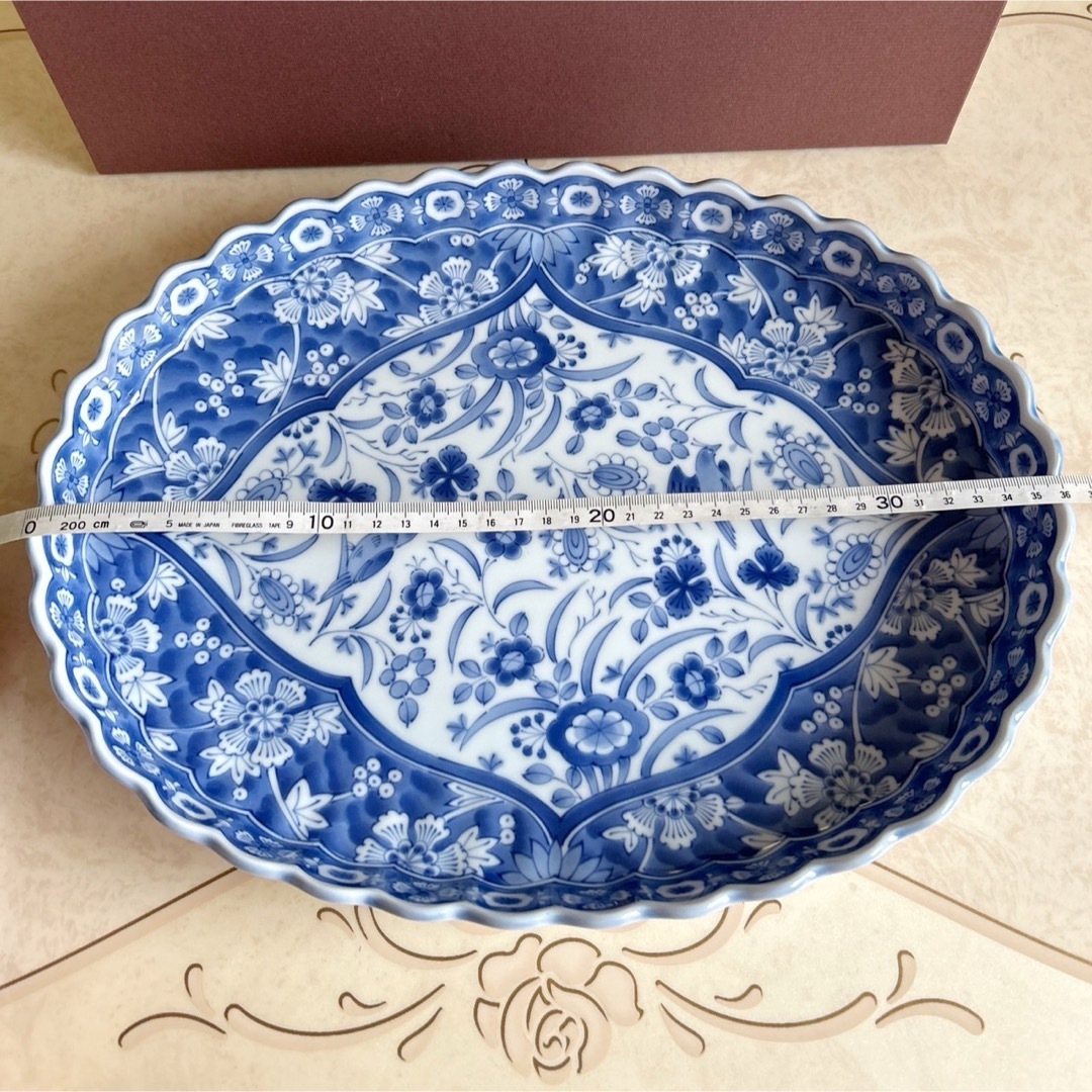 有田焼 - 三洋陶器 龍峰窯 花鳥 染付更紗 楕円大皿 菊割 輪花 大 有田焼 - 三洋陶器 龍峰窯 花鳥 染付更紗 楕円大皿 菊割 輪花 大
