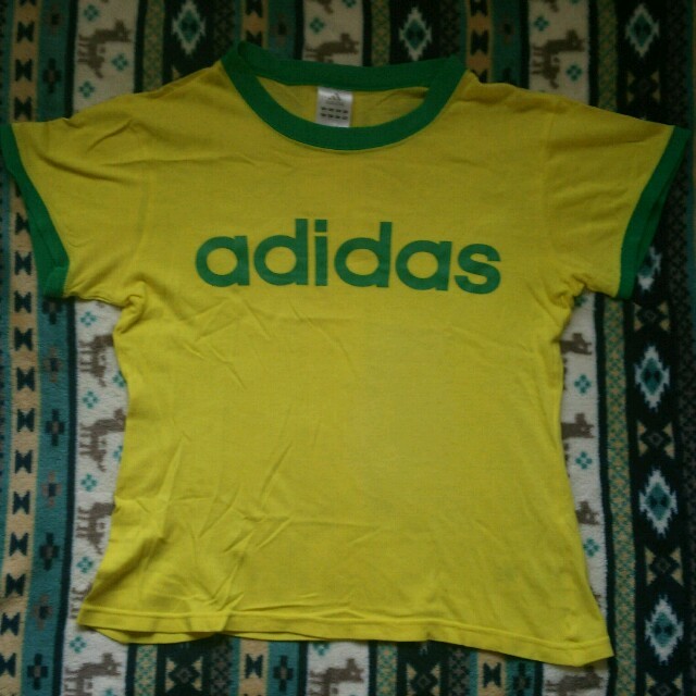 adidas ブラジルカラー　Tシャツ