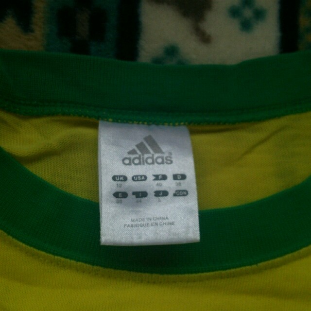 adidas(アディダス)のadidas ブラジルカラーＴシャツ レディースのトップス(Tシャツ(半袖/袖なし))の商品写真