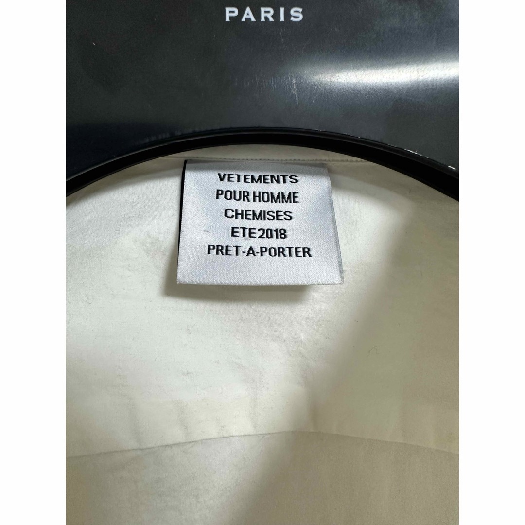 VETEMENTS - VETEMENTS ヴェトモン 18SS バックロゴシャツ S VETEMENTS - VETEMENTS ヴェトモン 18SS バックロゴシャツ S
