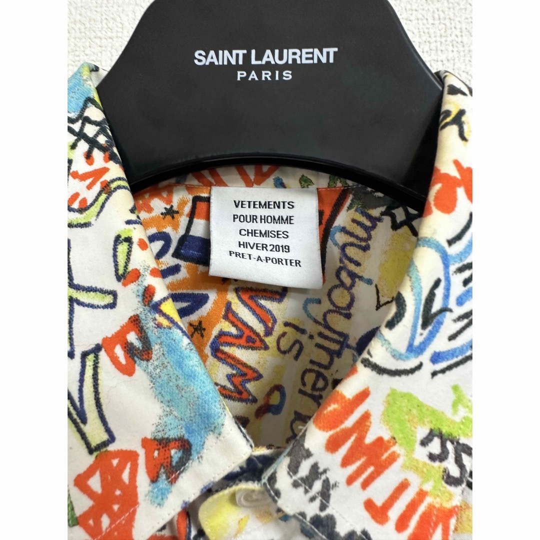 VETEMENTS - VETEMENTS Oversized Graffiti シャツ S 登坂広臣の VETEMENTS - VETEMENTS Oversized Graffiti シャツ S 登坂広臣の