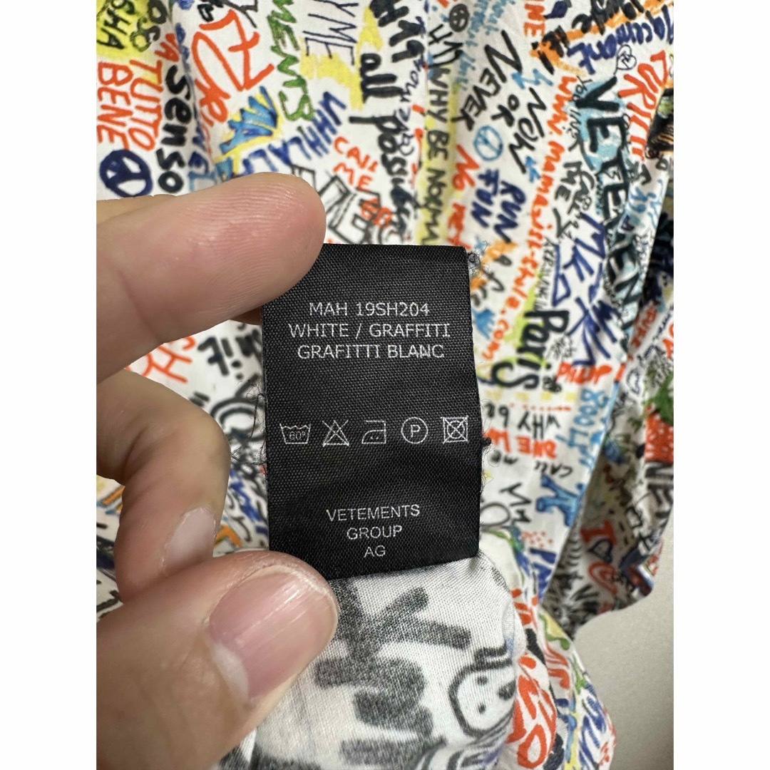 VETEMENTS - VETEMENTS Oversized Graffiti シャツ S 登坂広臣の VETEMENTS - VETEMENTS Oversized Graffiti シャツ S 登坂広臣の