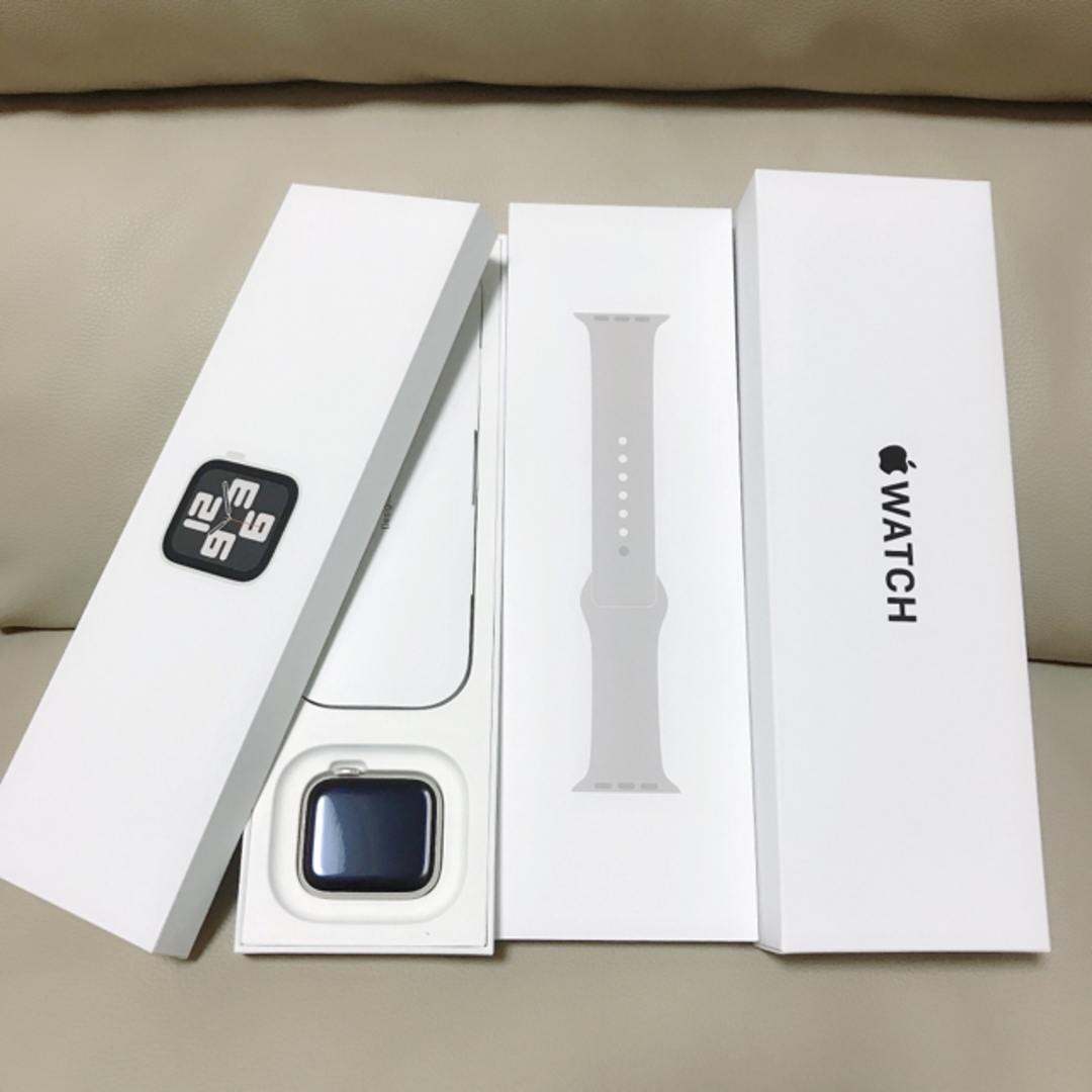 ◎ Applewatch SE2 GPS 40mm/箱・バンド・充電ケーブル付 ◎ Applewatch SE2 GPS 40mm/箱・バンド・充電ケーブル付