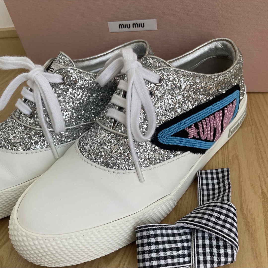 MIU MIU - 美品 miumiu ミュウミュウ キラキラロゴ スニーカー MIU MIU - 美品 miumiu ミュウミュウ キラキラロゴ スニーカー