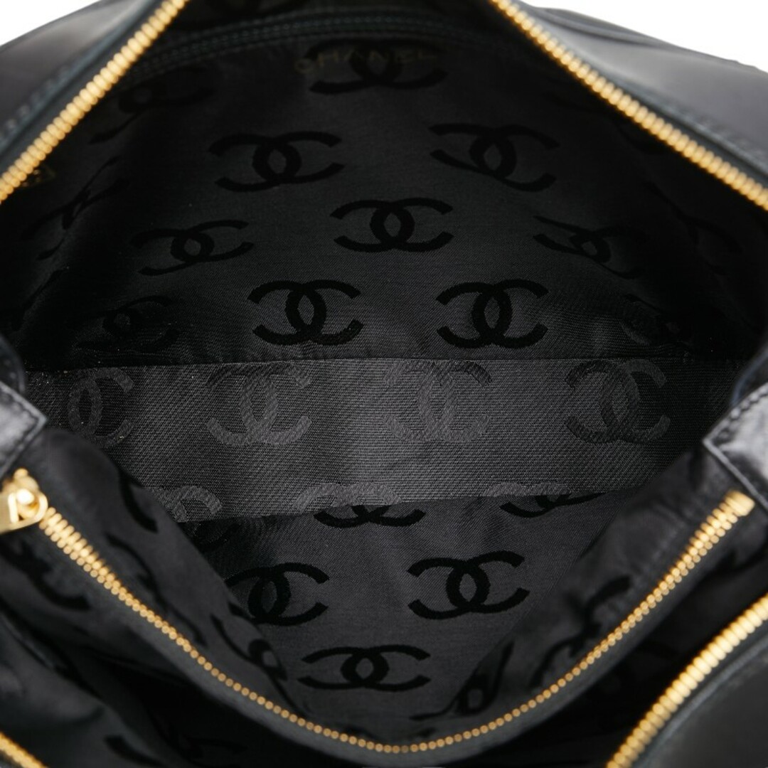 CHANEL - シャネル Vステッチ ココマーク チェーン ショルダー CHANEL - シャネル Vステッチ ココマーク チェーン ショルダー