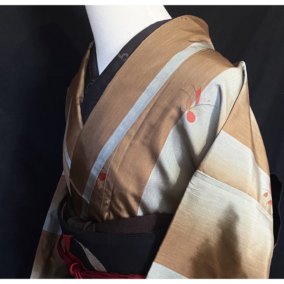 トールサイズ 縞に蝶の米沢紬〉SALE ブルーグレー 茶 暈し 織 トールサイズ 縞に蝶の米沢紬〉SALE ブルーグレー 茶 暈し 織
