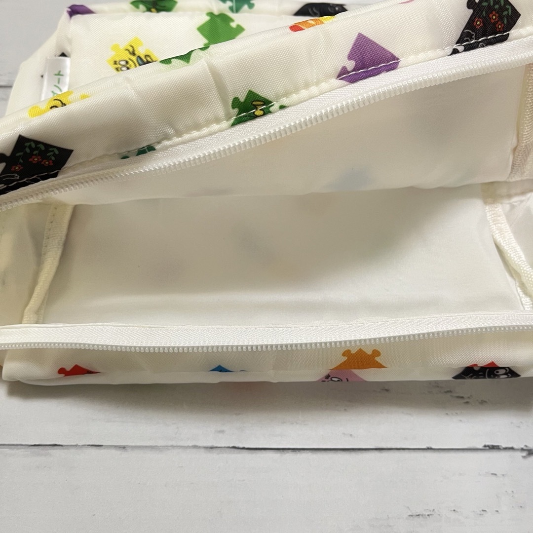 【新品、未使用】おむつポーチ　バーバパパ　ホワイト キッズ/ベビー/マタニティのおむつ/トイレ用品(ベビーおむつバッグ)の商品写真