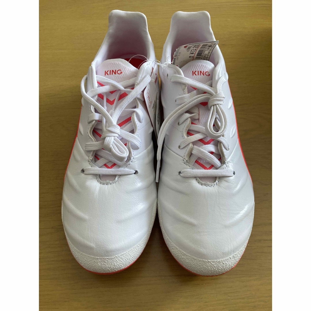 PUMA - Puma KING サッカースパイク ホワイト/ピンク 26.0の通販 PUMA - Puma KING サッカースパイク ホワイト/ピンク 26.0の通販