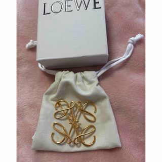 LOEWE(ブローチ/コサージュ)のフリマアイテム一覧 LOEWE(ブローチ/コサージュ)のフリマアイテム一覧