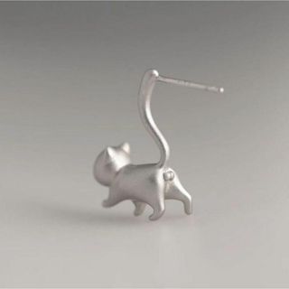 P-93.ピアス　ロングテール　キャット　猫　しっぽ　シルバー　シルバー925(ピアス)