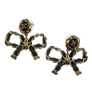 CHANEL(レザー ・ ピアス)のフリマアイテム一覧 CHANEL(レザー ・ ピアス)のフリマアイテム一覧