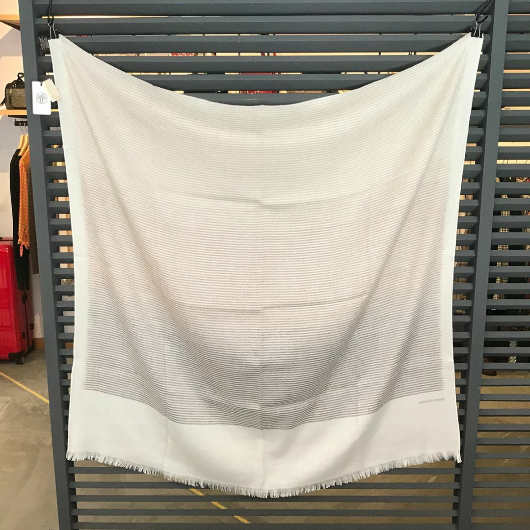 HERMES - 新品未使用 エルメス 最新作 ソフトカシミヤ 大判ショール グラデーション