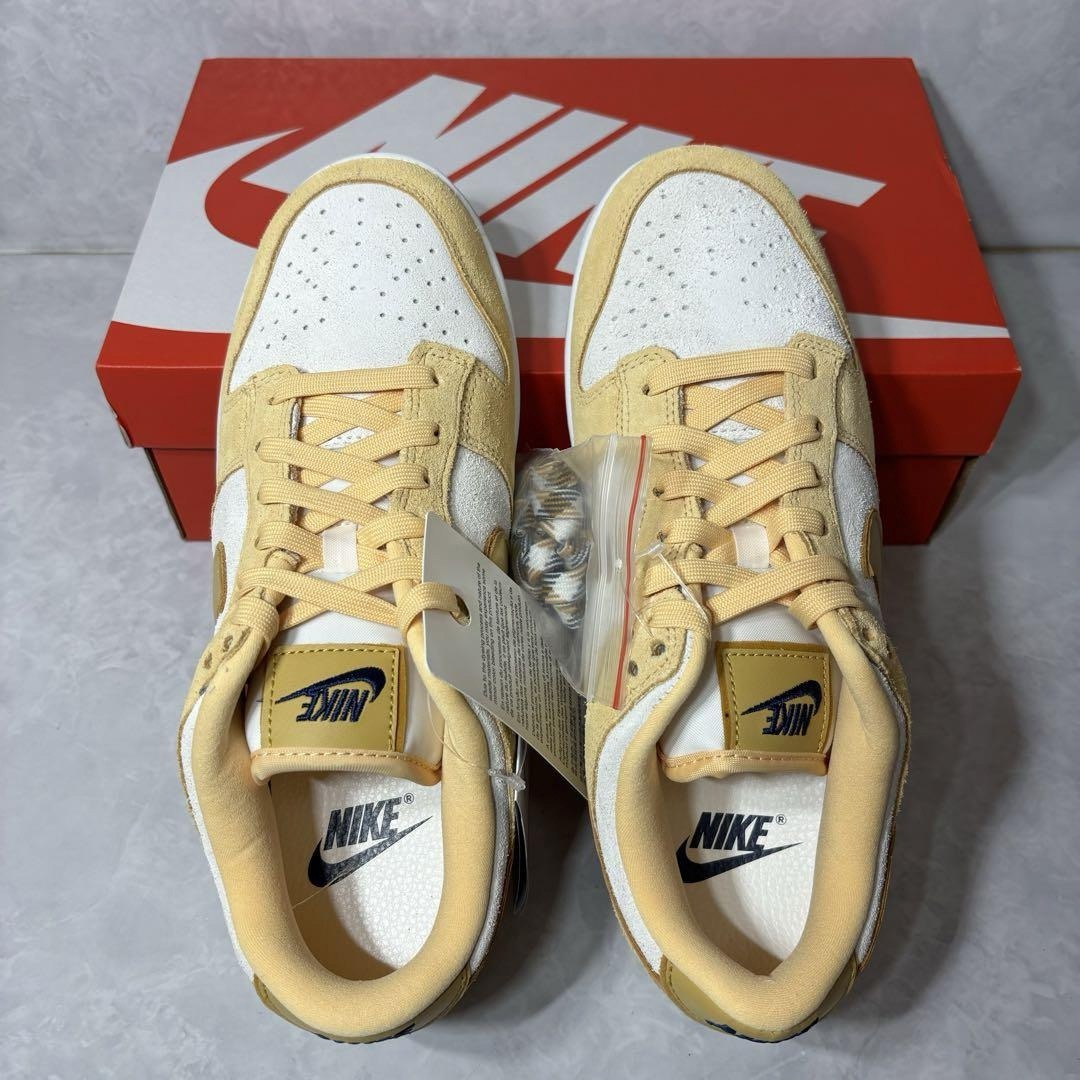 NIKE - 新品 ナイキ ウィメンズ ダンク ロー ゴールドスウェード NIKE - 新品 ナイキ ウィメンズ ダンク ロー ゴールドスウェード