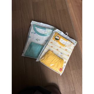 ユニクロ(UNIQLO)のUNIQLO キッズ　パジャマ　２枚　セット　半袖　夏用(パジャマ)