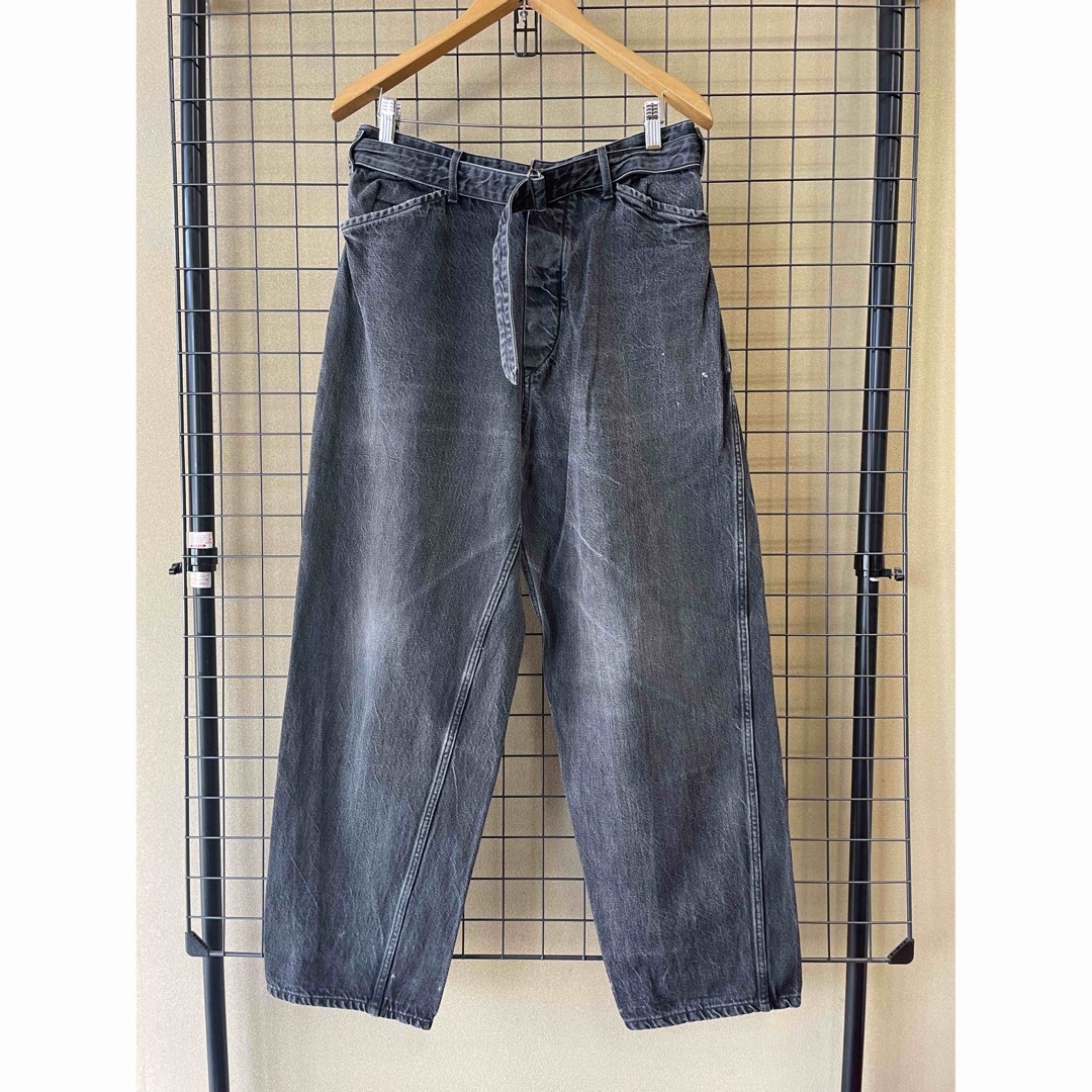 COMOLI コモリ ベルデッド ブラックデニムパンツ DENIM PANTS パンツ COMOLI コモリ ベルデッド ブラックデニムパンツ DENIM PANTS パンツ
