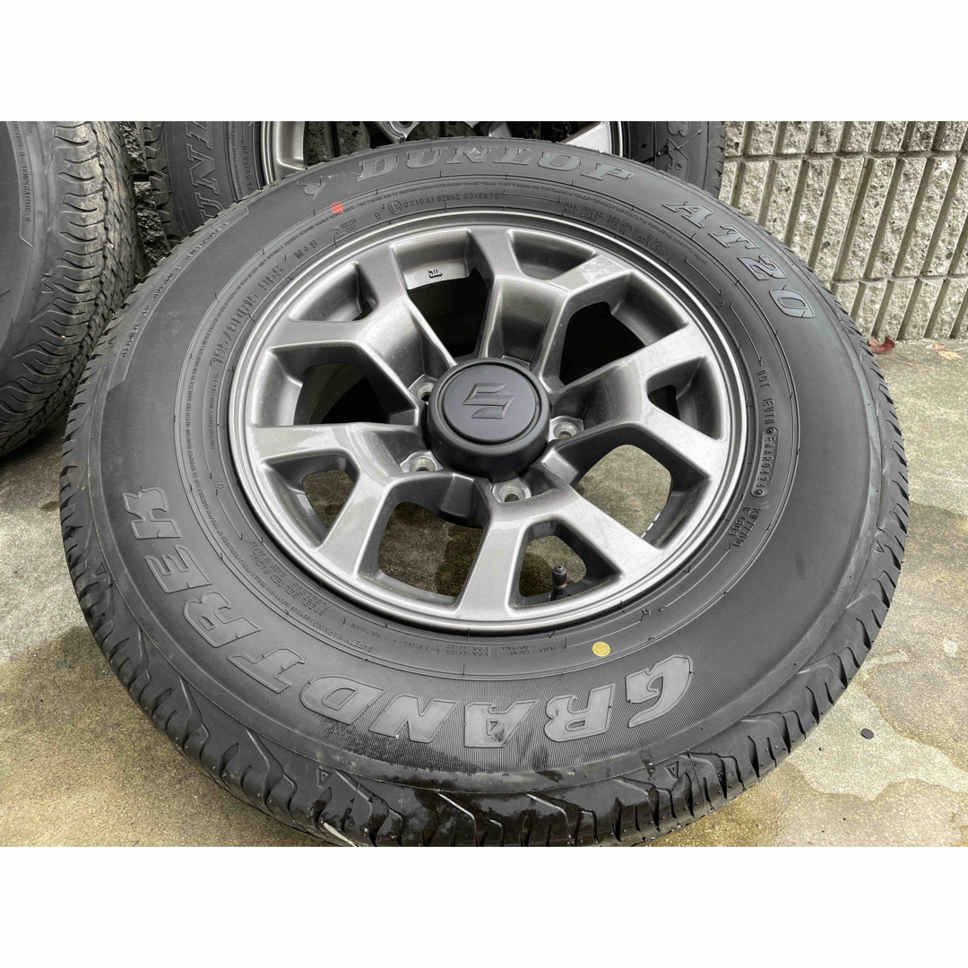 ジムニーシエラ JB74 純正アルミホイールタイヤ 4本とスペア ジムニーシエラ JB74 純正アルミホイールタイヤ 4本とスペア