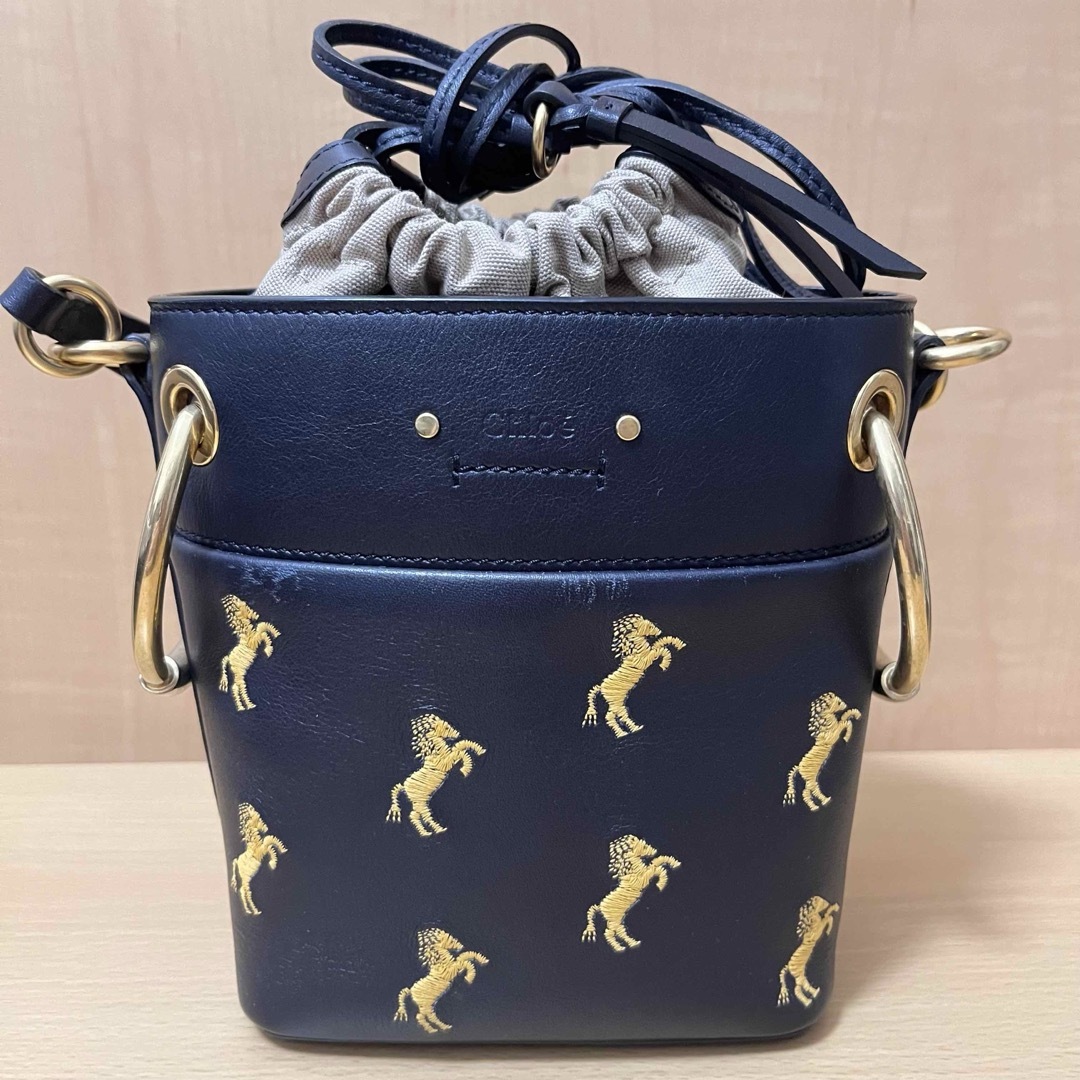 Chloe - Chloe クロエ ROY ロイ ミニバケットバッグ ホース 馬の Chloe - Chloe クロエ ROY ロイ ミニバケットバッグ ホース 馬の