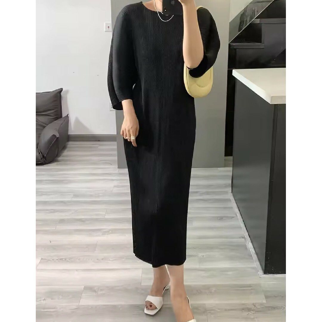 PLEATS PLEASE ISSEY MIYAKE - 【新品】上品プリーツ素材 PLEATS PLEASE ISSEY MIYAKE - 【新品】上品プリーツ素材