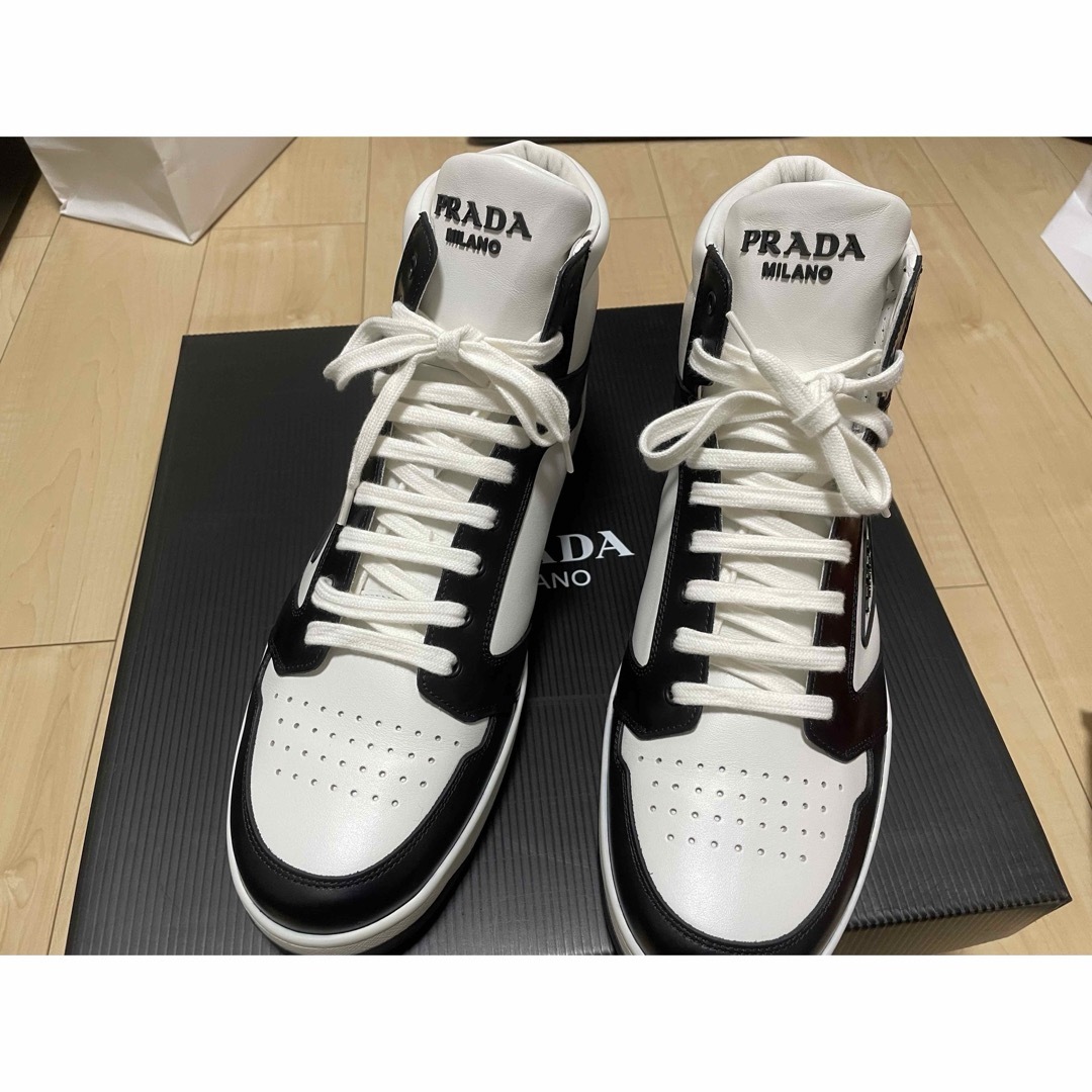 新品未使用 PRADA ハイカット スニーカー 28.5 新品未使用 PRADA ハイカット スニーカー 28.5