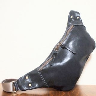 Original - ハンドメイド ボディバッグ ヌメ本革 ネイビー Original - ハンドメイド ボディバッグ ヌメ本革 ネイビー