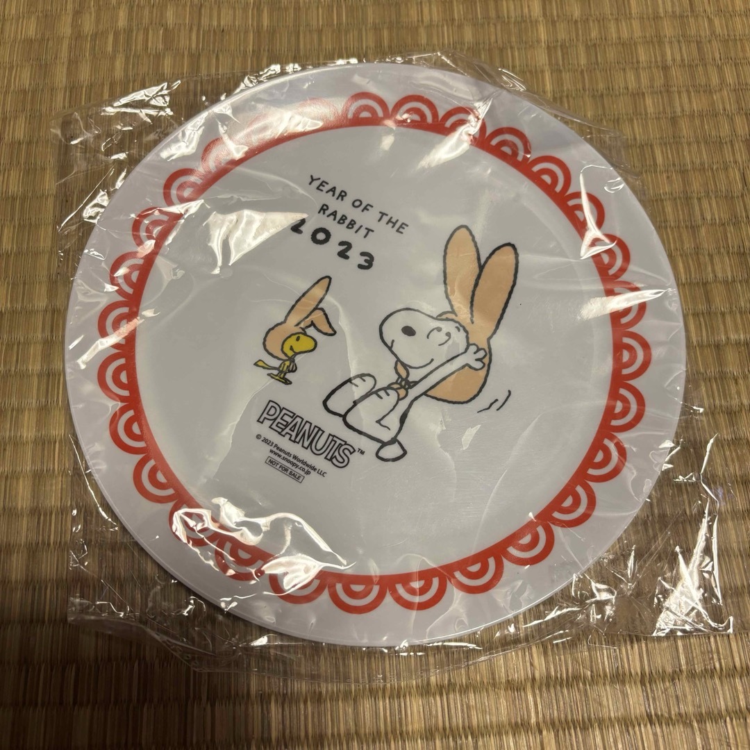 SNOOPY(スヌーピー)のスヌーピー 皿 新品未使用 レディースのファッション小物(その他)の商品写真