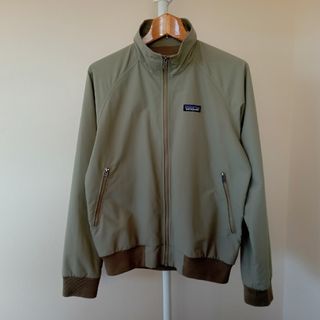 patagonia(ナイロンジャケット ・ ベージュ系)のフリマ patagonia(ナイロンジャケット ・ ベージュ系)のフリマ