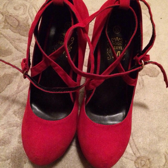 レースアップパンプス 赤 レディースの靴/シューズ(ハイヒール/パンプス)の商品写真