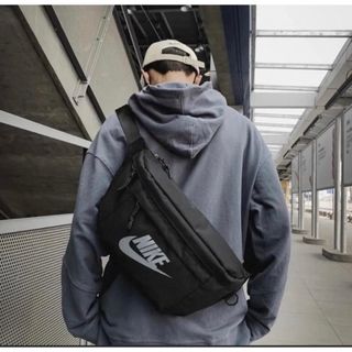 NIKE - y2k NIKE ブラック サコッシュバッグの通販 by BMS 全 NIKE - y2k NIKE ブラック サコッシュバッグの通販 by BMS 全