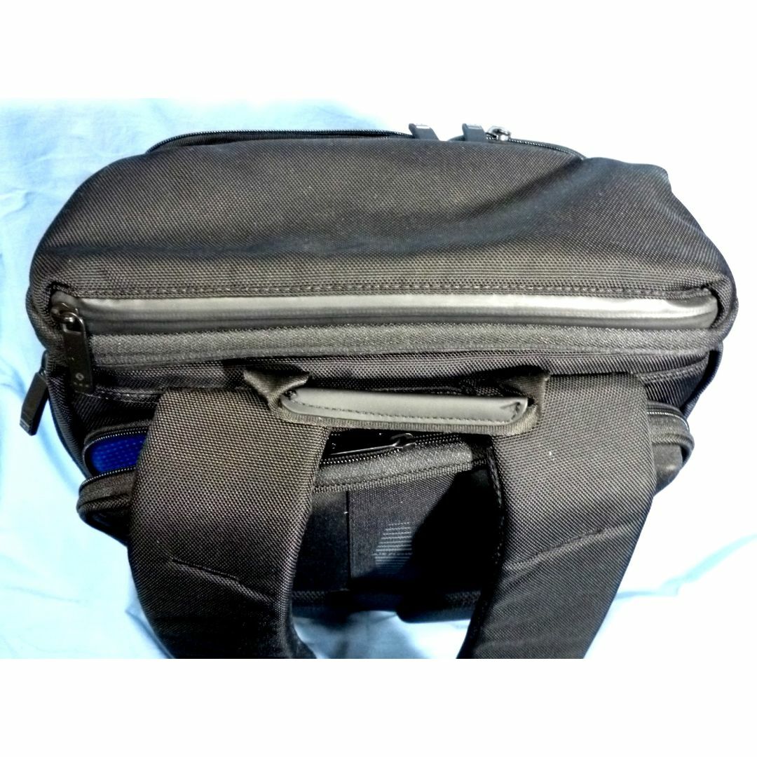Samsonite(サムソナイト)の未使用★　サムソナイト　多収納・多ポケット・Lサイズ・30L　シティ　デイパック メンズのバッグ(バッグパック/リュック)の商品写真